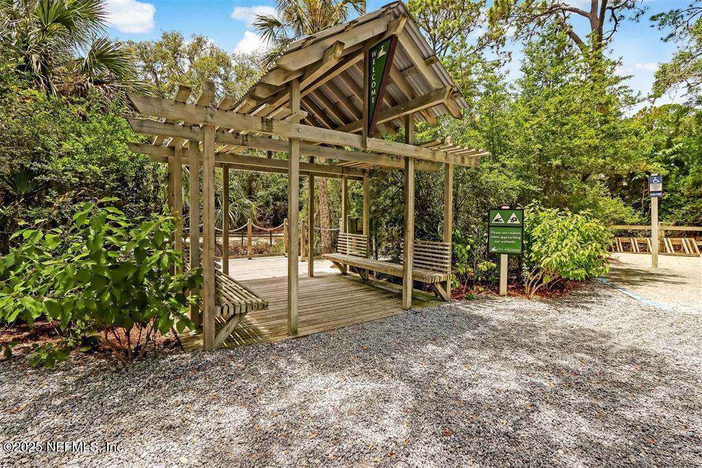 2101 BEACH WOOD Road