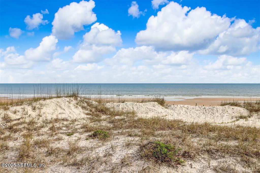 2101 BEACH WOOD Road