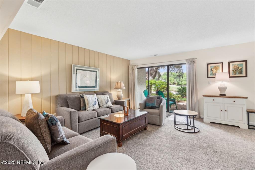 2101 BEACH WOOD Road