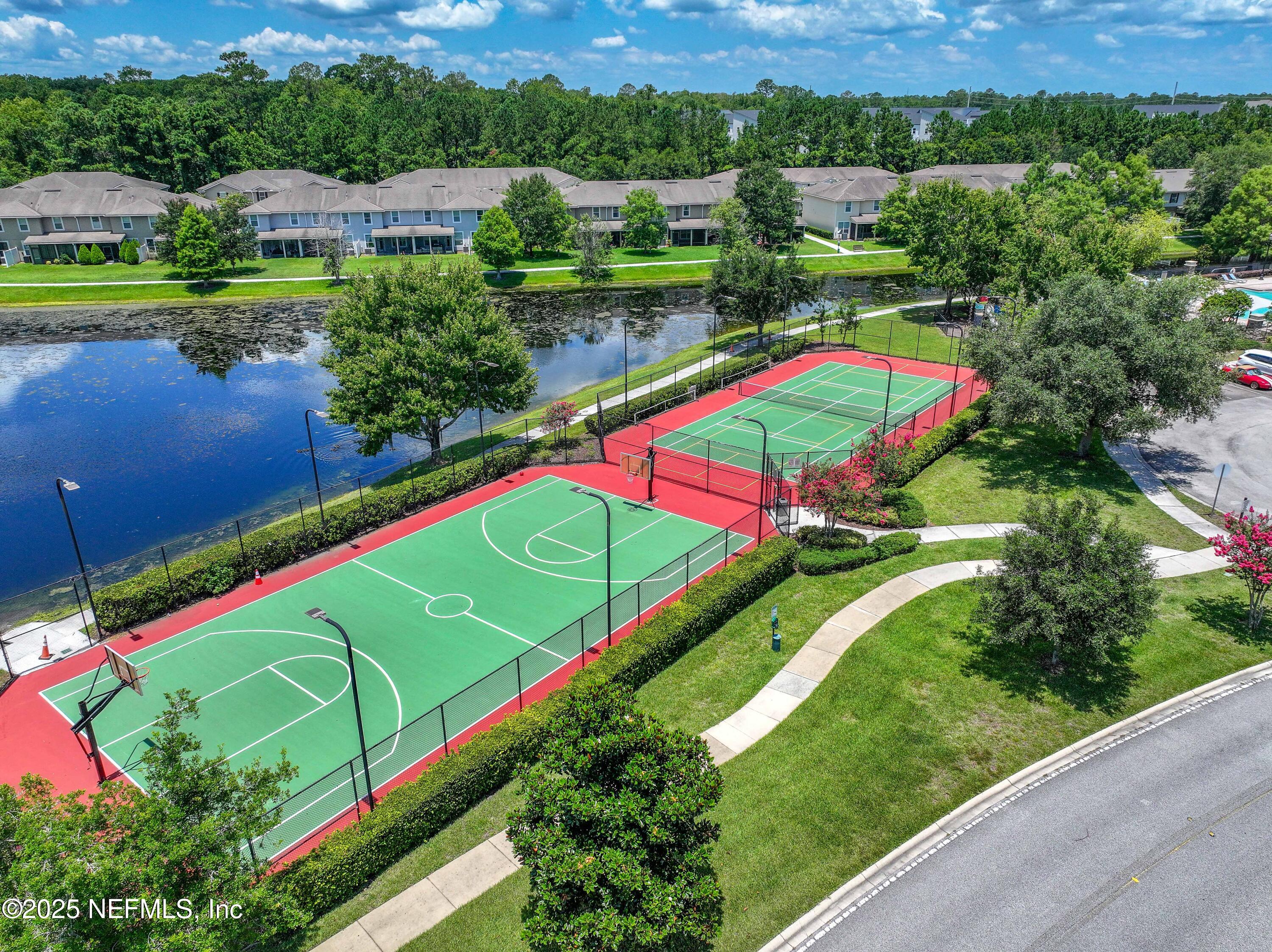 808 BLACK CHERRY Drive S, St. Johns