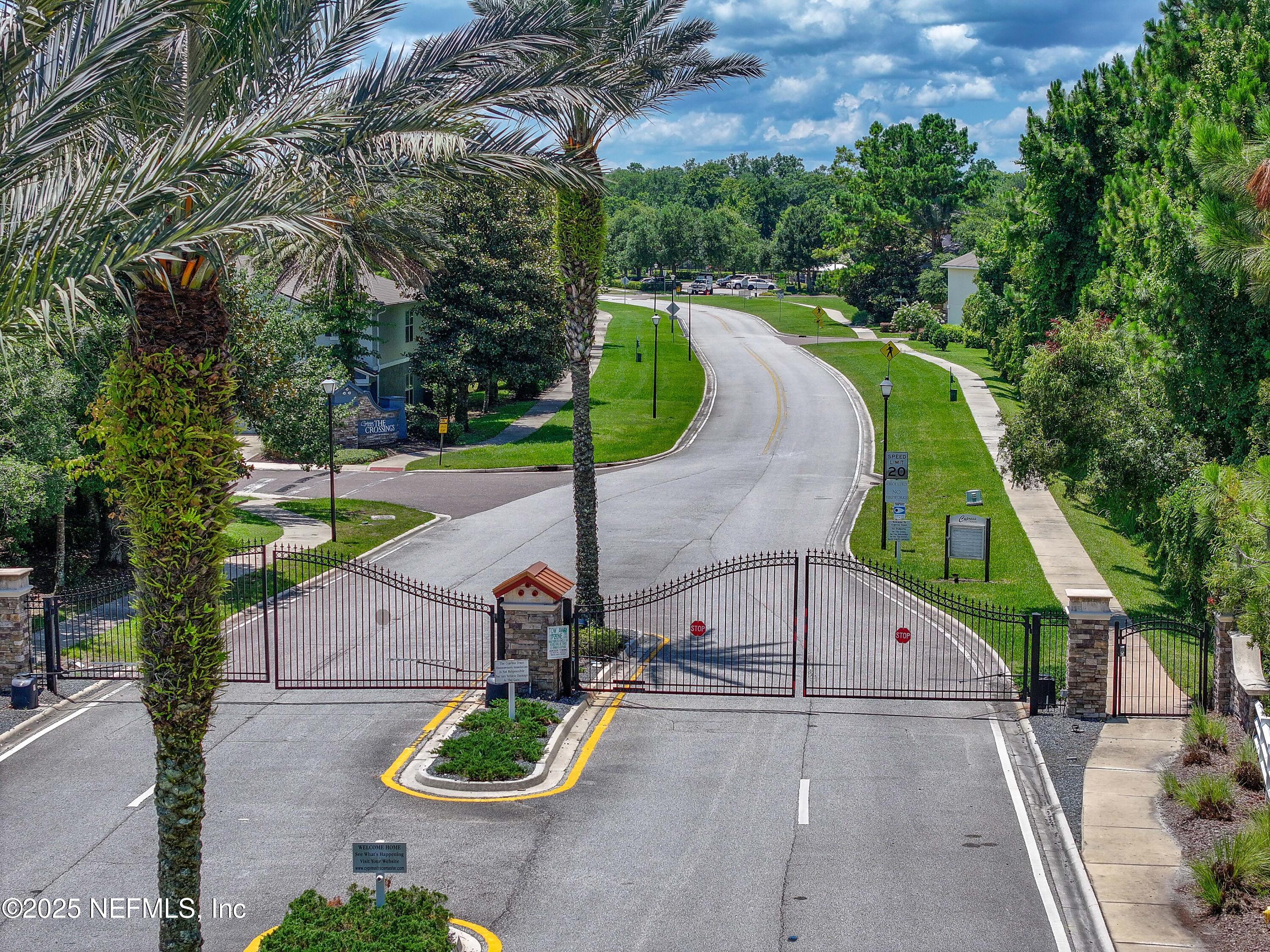 808 BLACK CHERRY Drive S, St. Johns