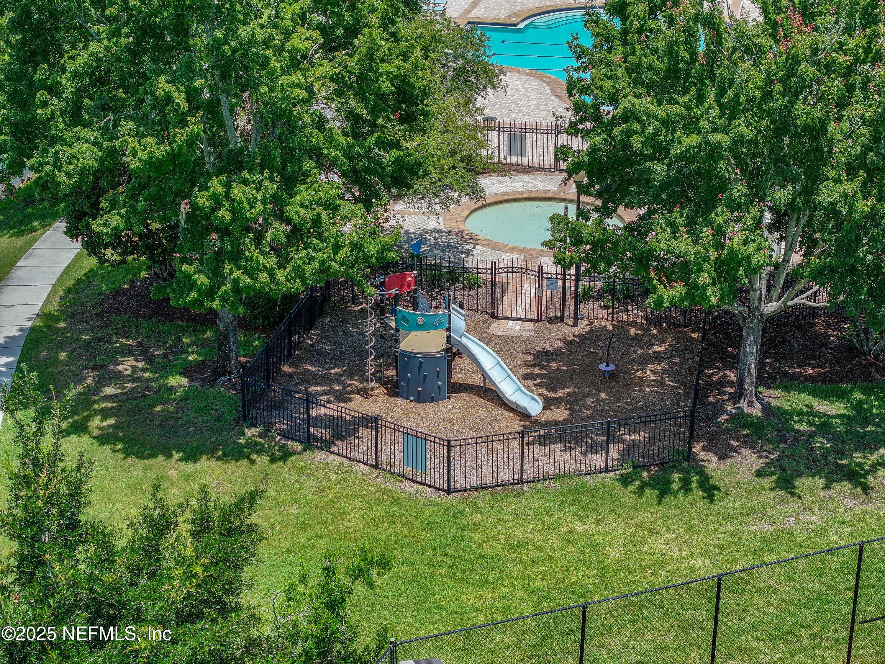 808 BLACK CHERRY Drive S, St. Johns