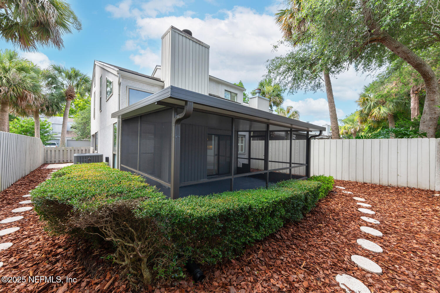 511 SELVA LAKES Circle