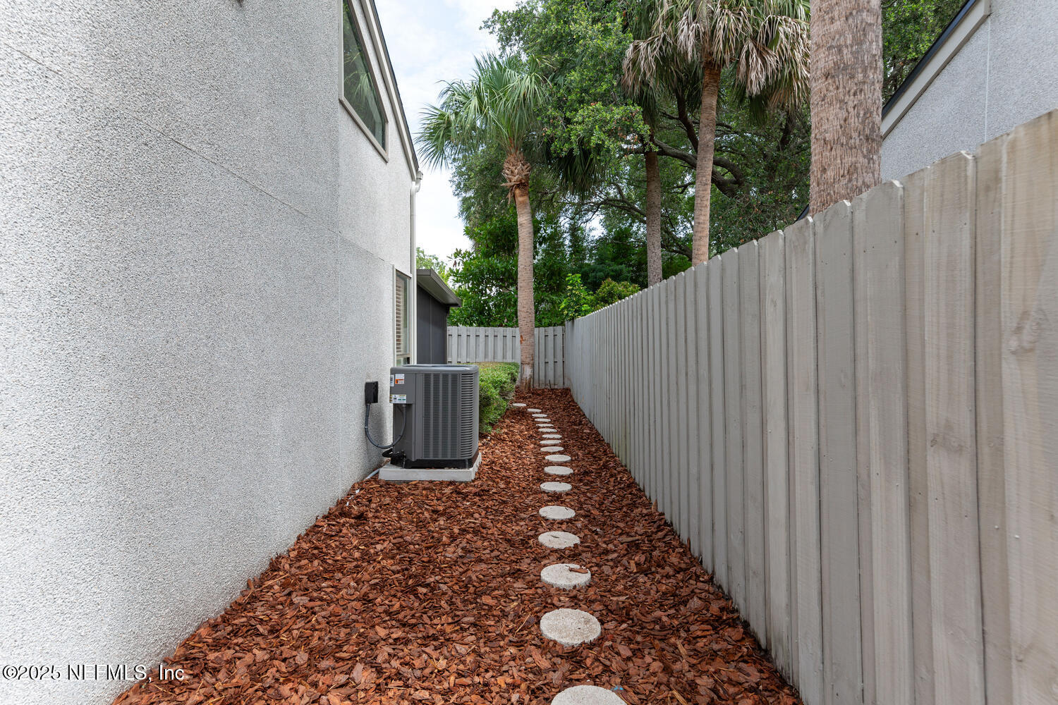 511 SELVA LAKES Circle