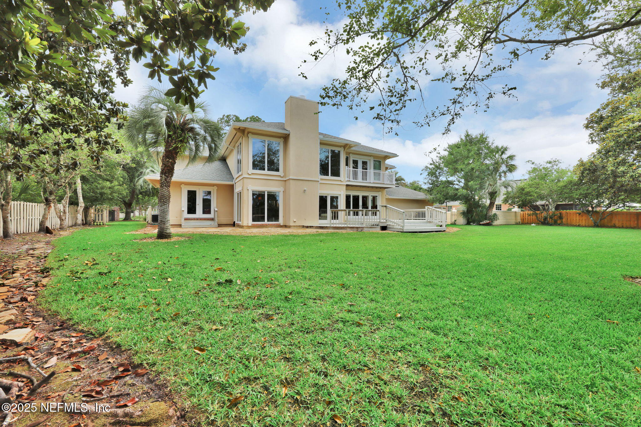 8227 MAR DEL PLATA Street E