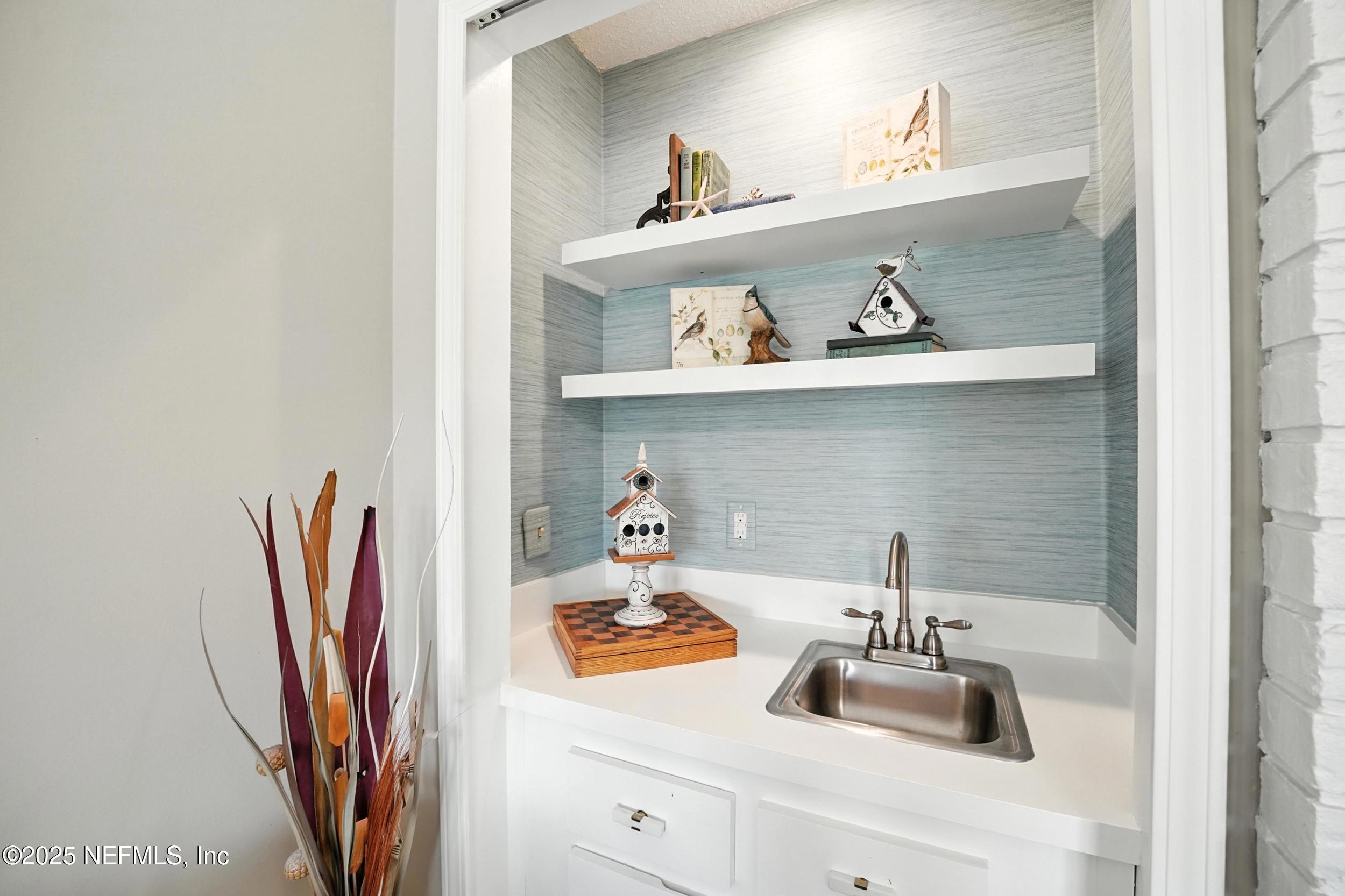 5029 GLADE HILL Street