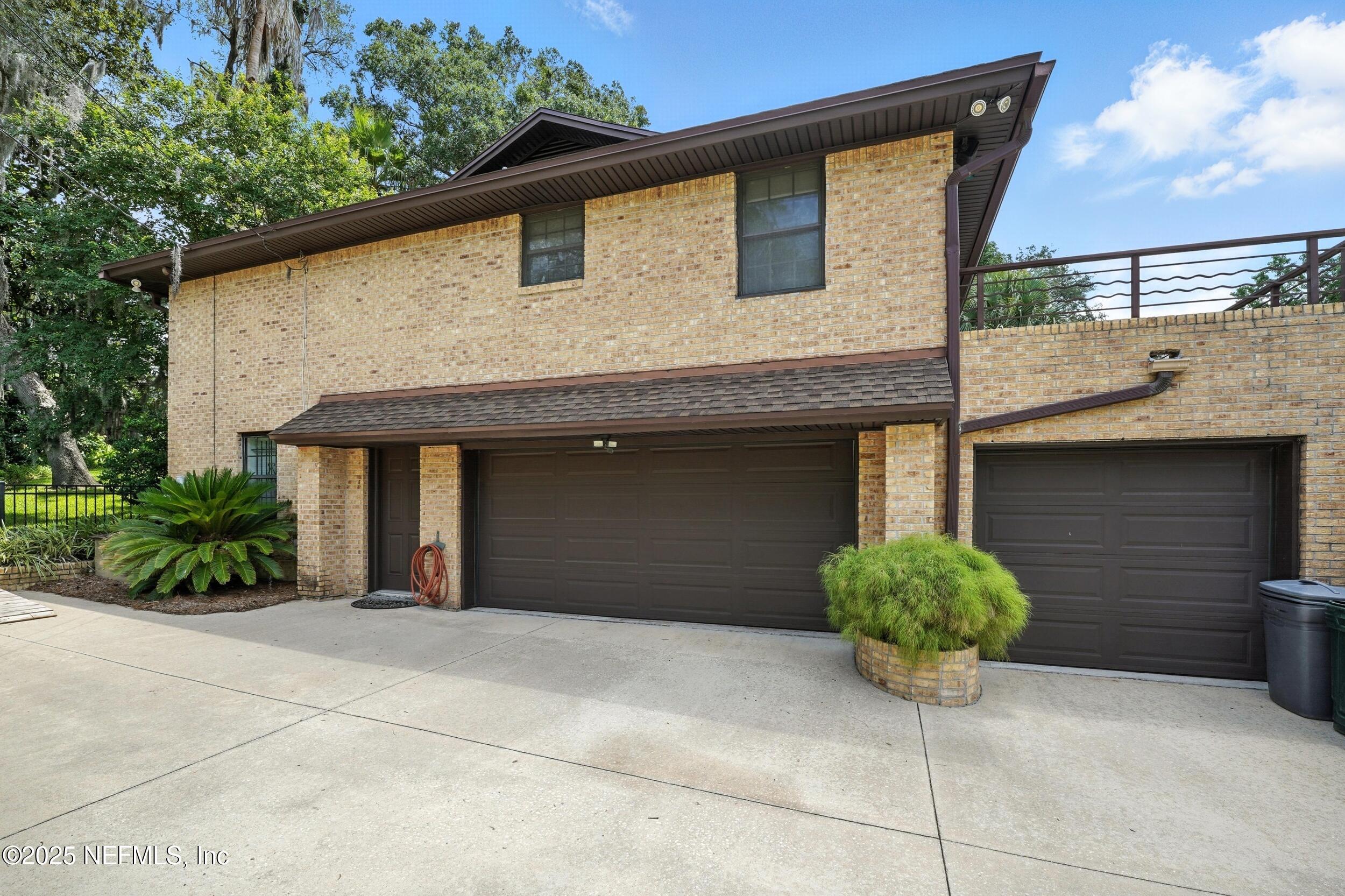 5029 GLADE HILL Street