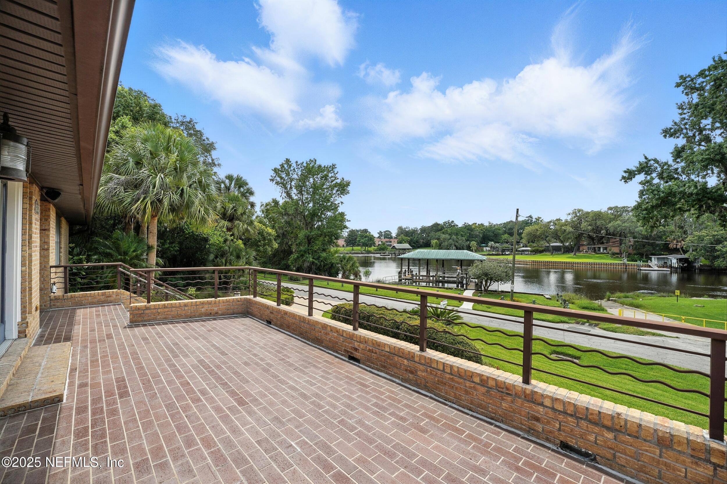 5029 GLADE HILL Street