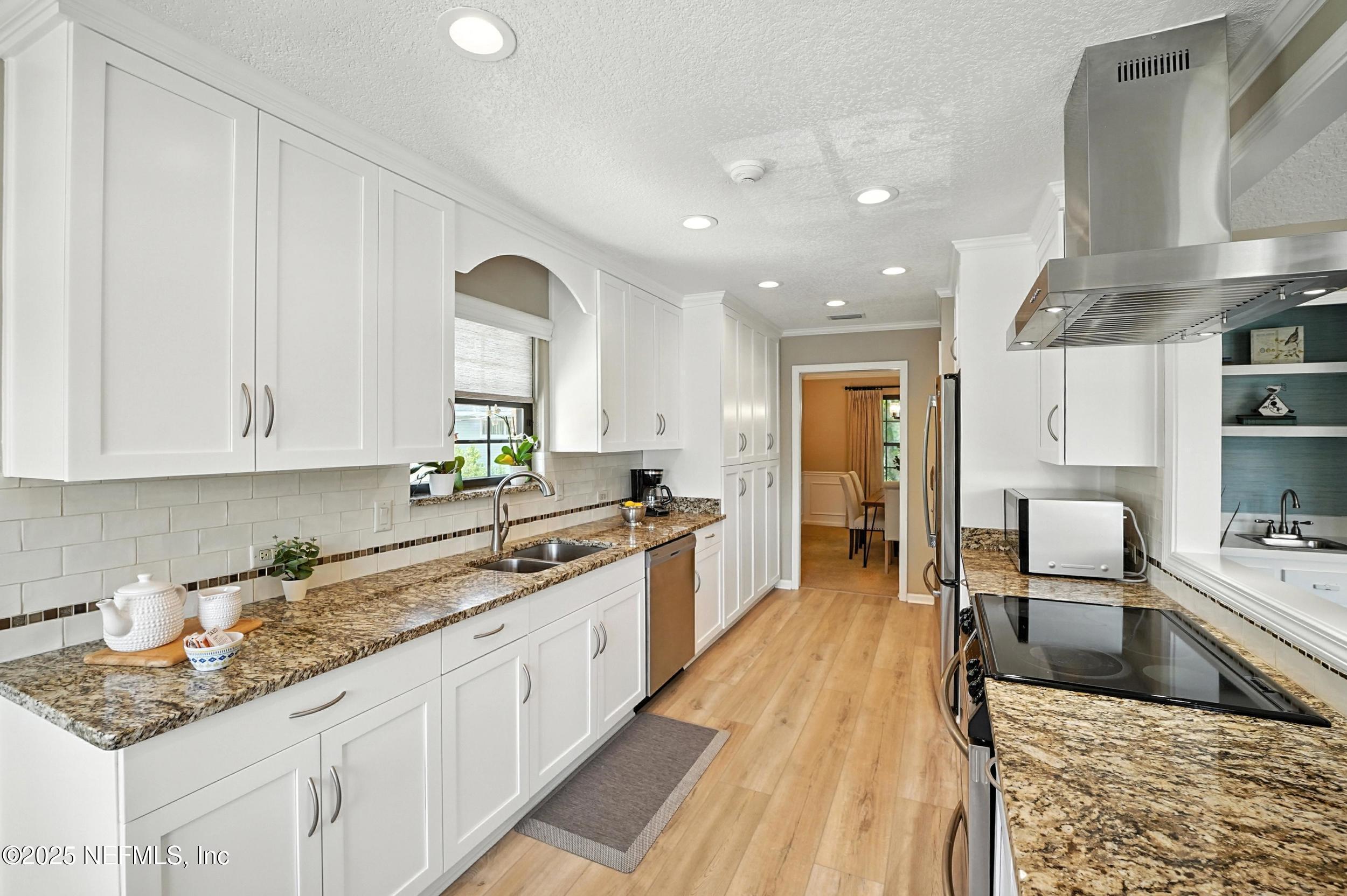 5029 GLADE HILL Street