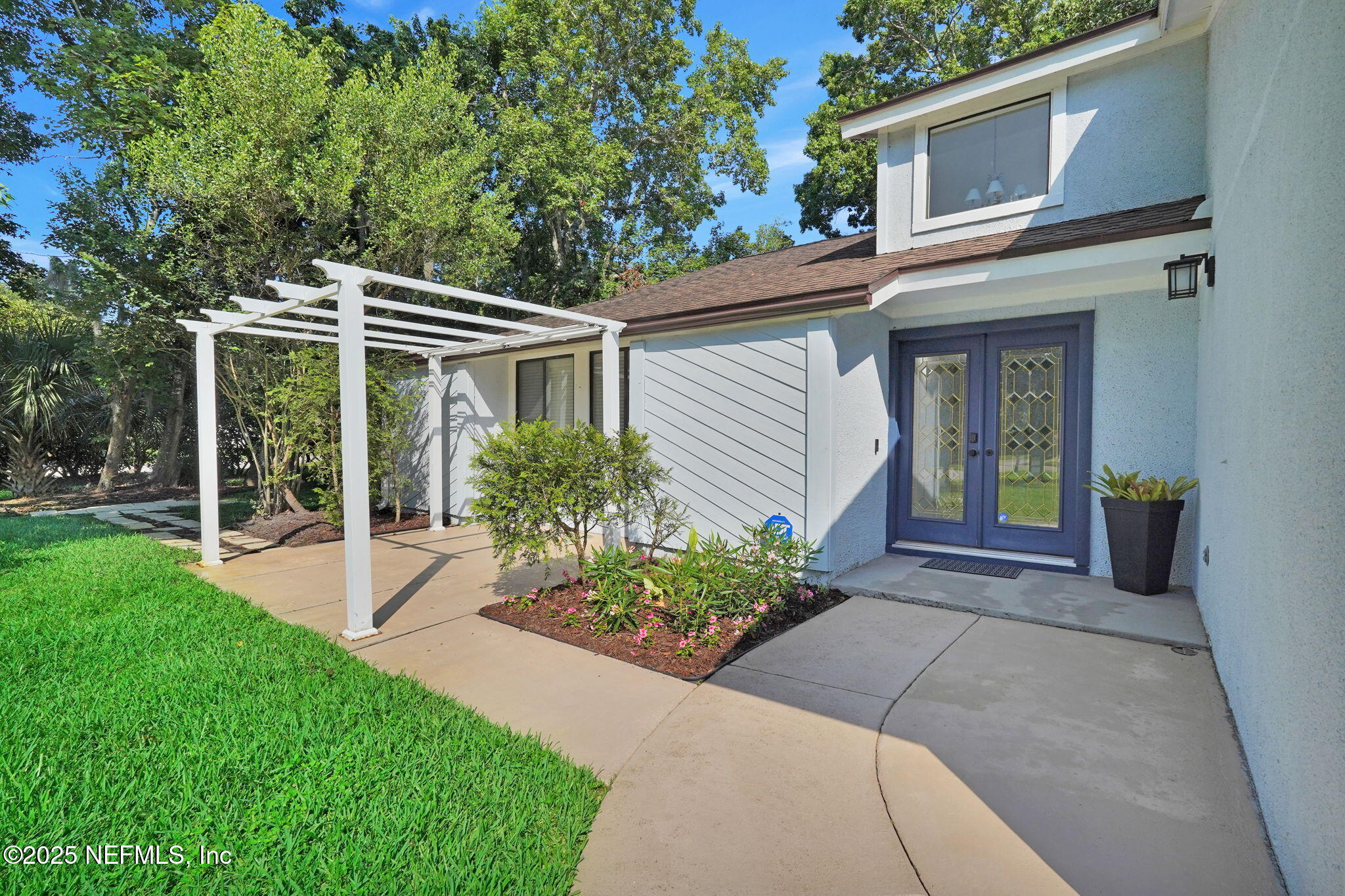 2244 EAGLES NEST Road