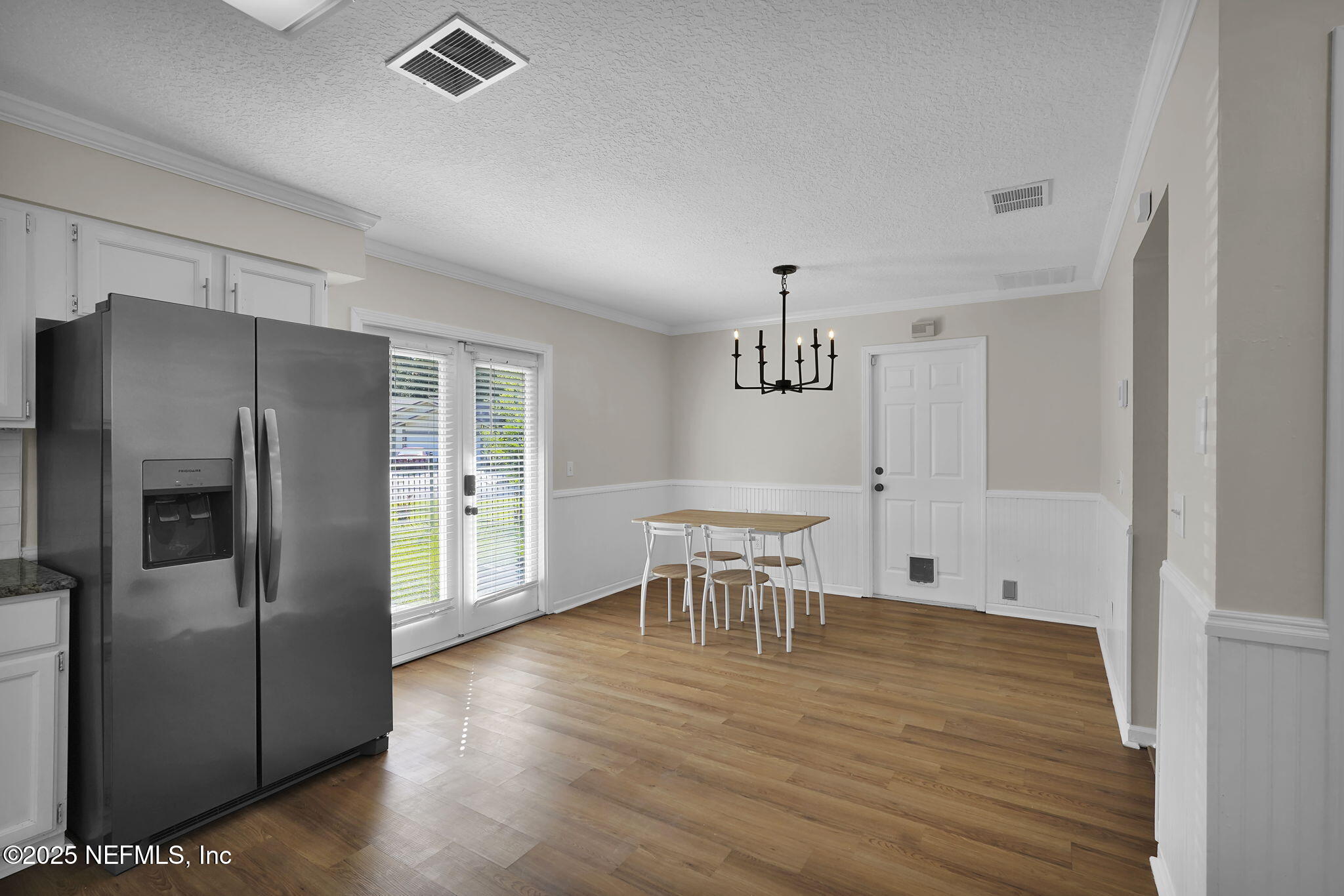 2244 EAGLES NEST Road