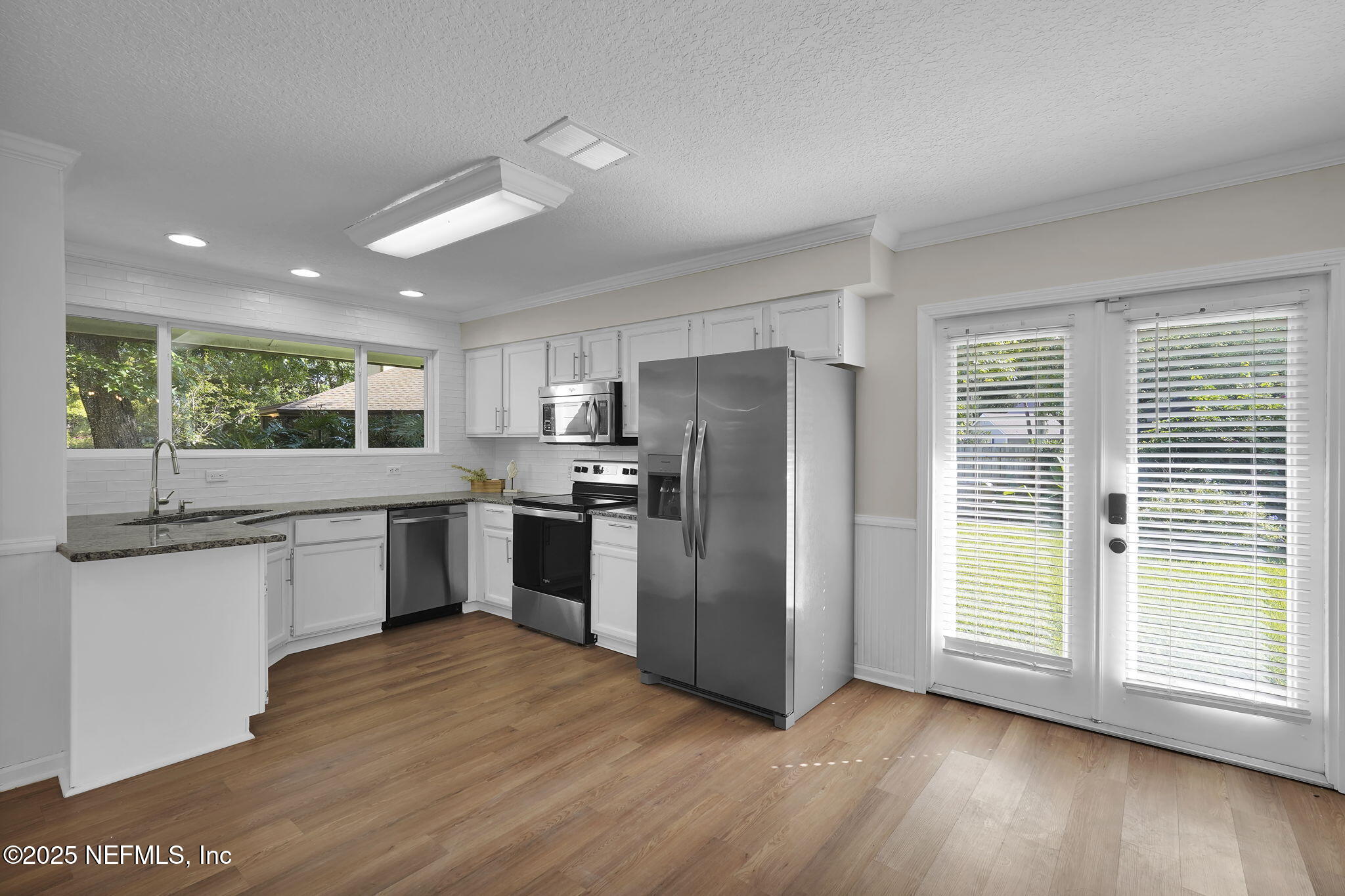 2244 EAGLES NEST Road