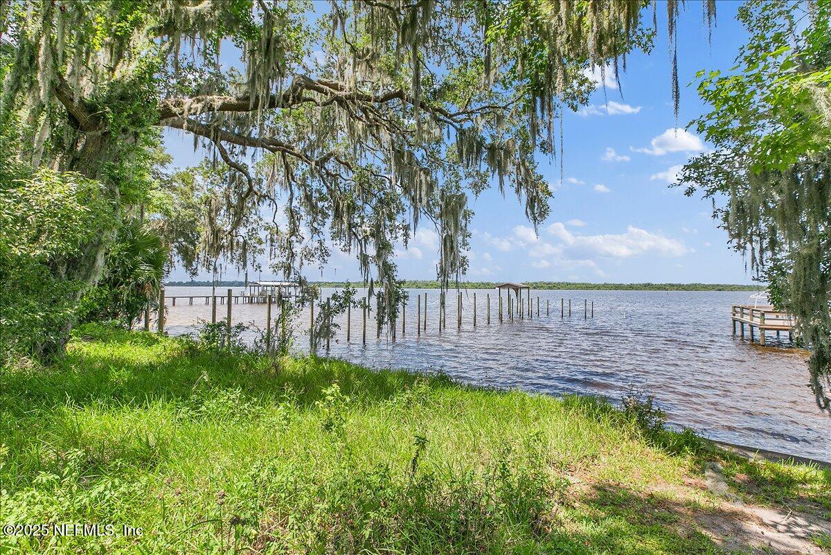 233 E RIVER Road