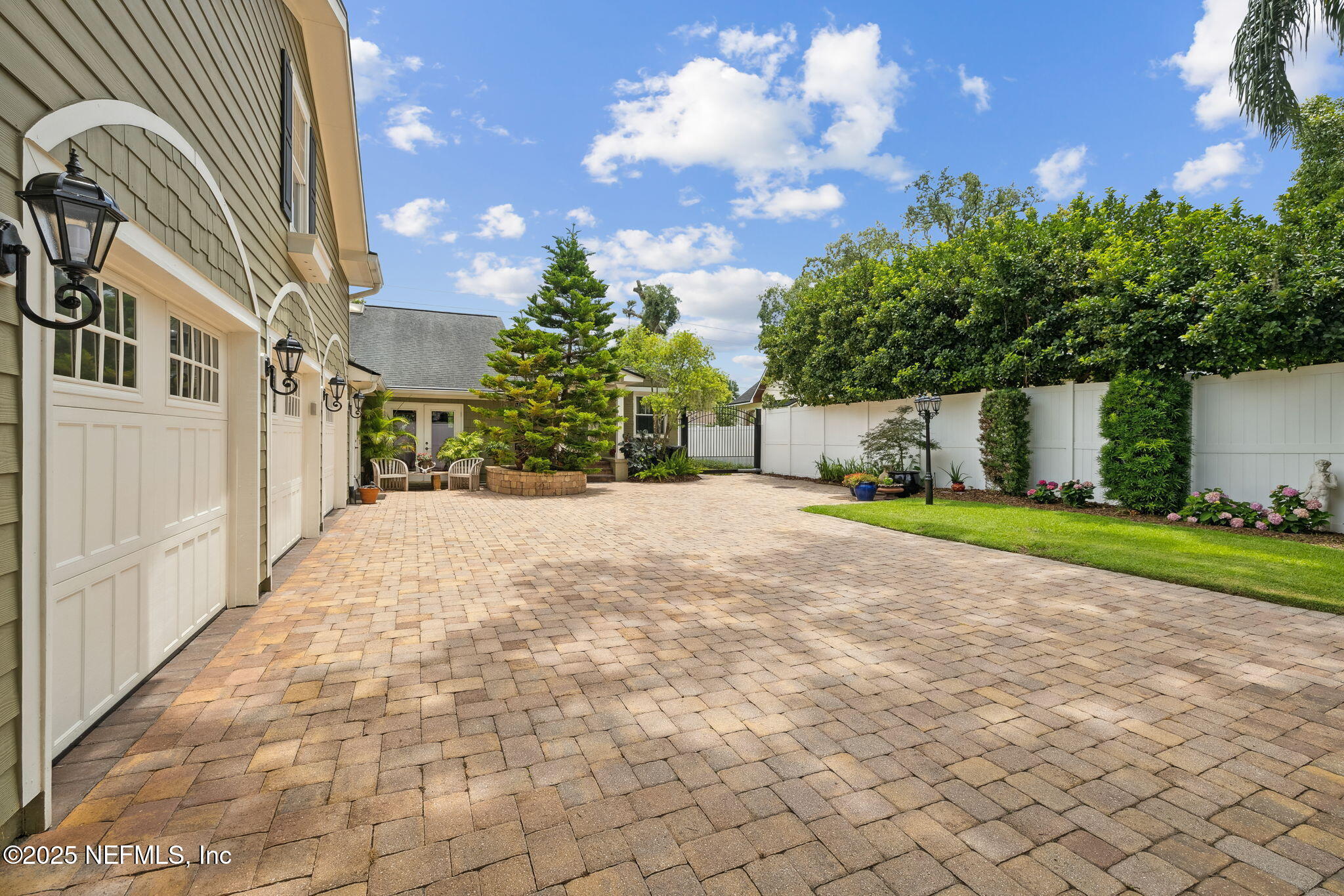 4370 GADSDEN Court