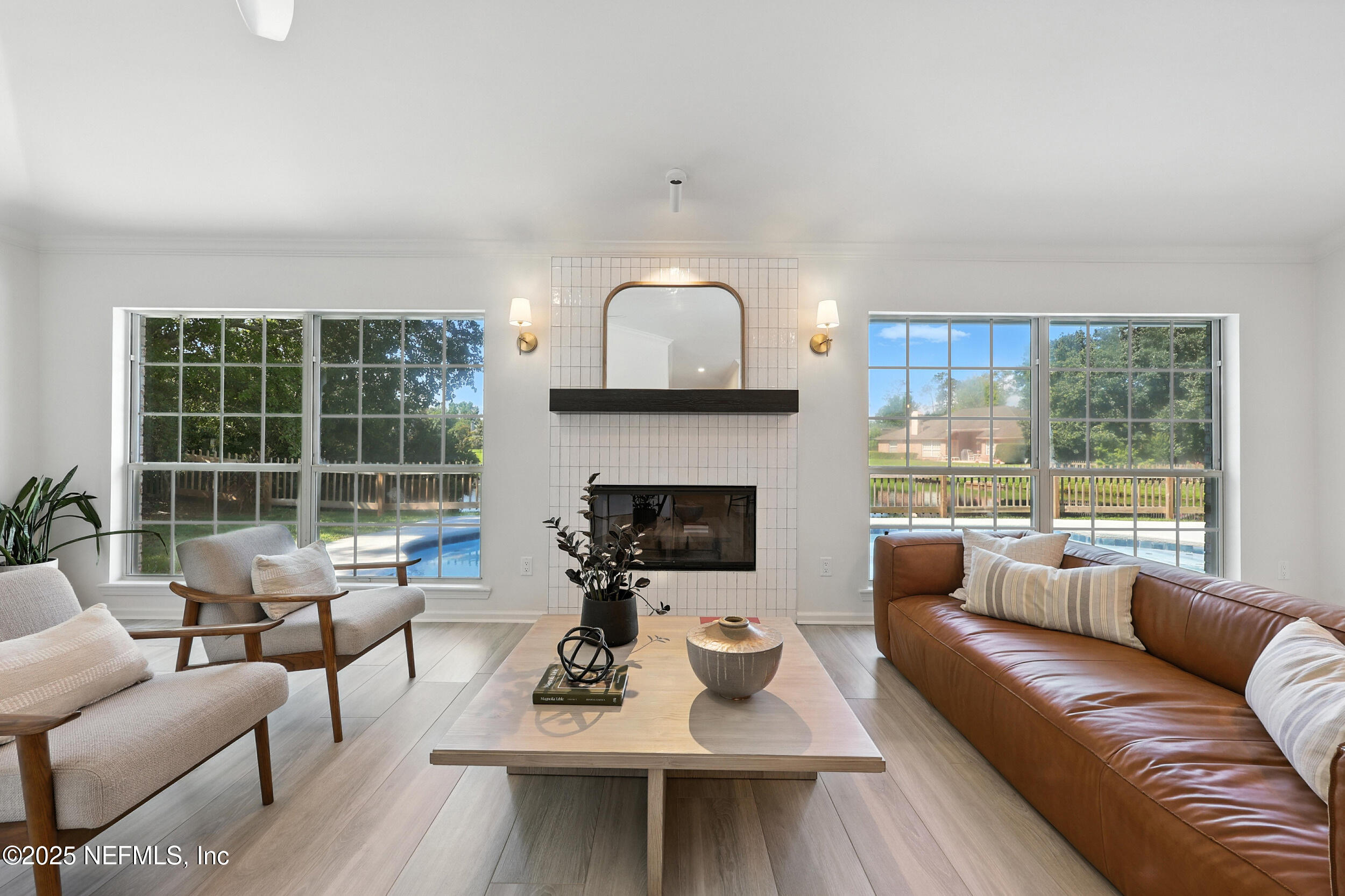 1813 ROYAL FERN Lane