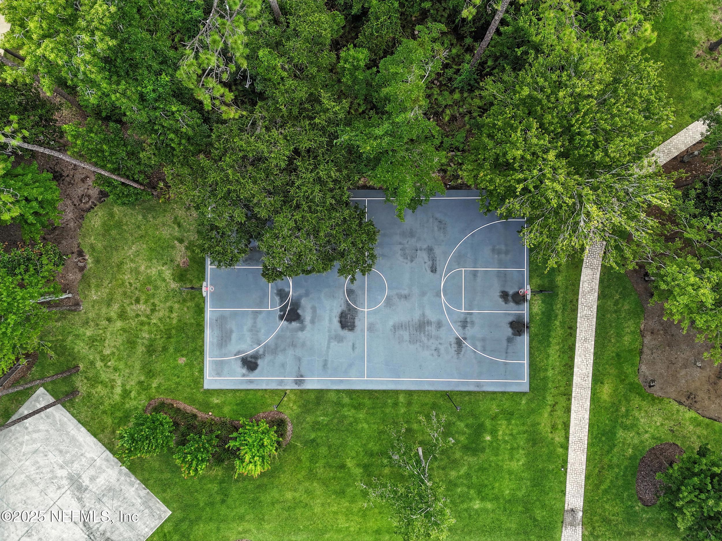 1813 ROYAL FERN Lane