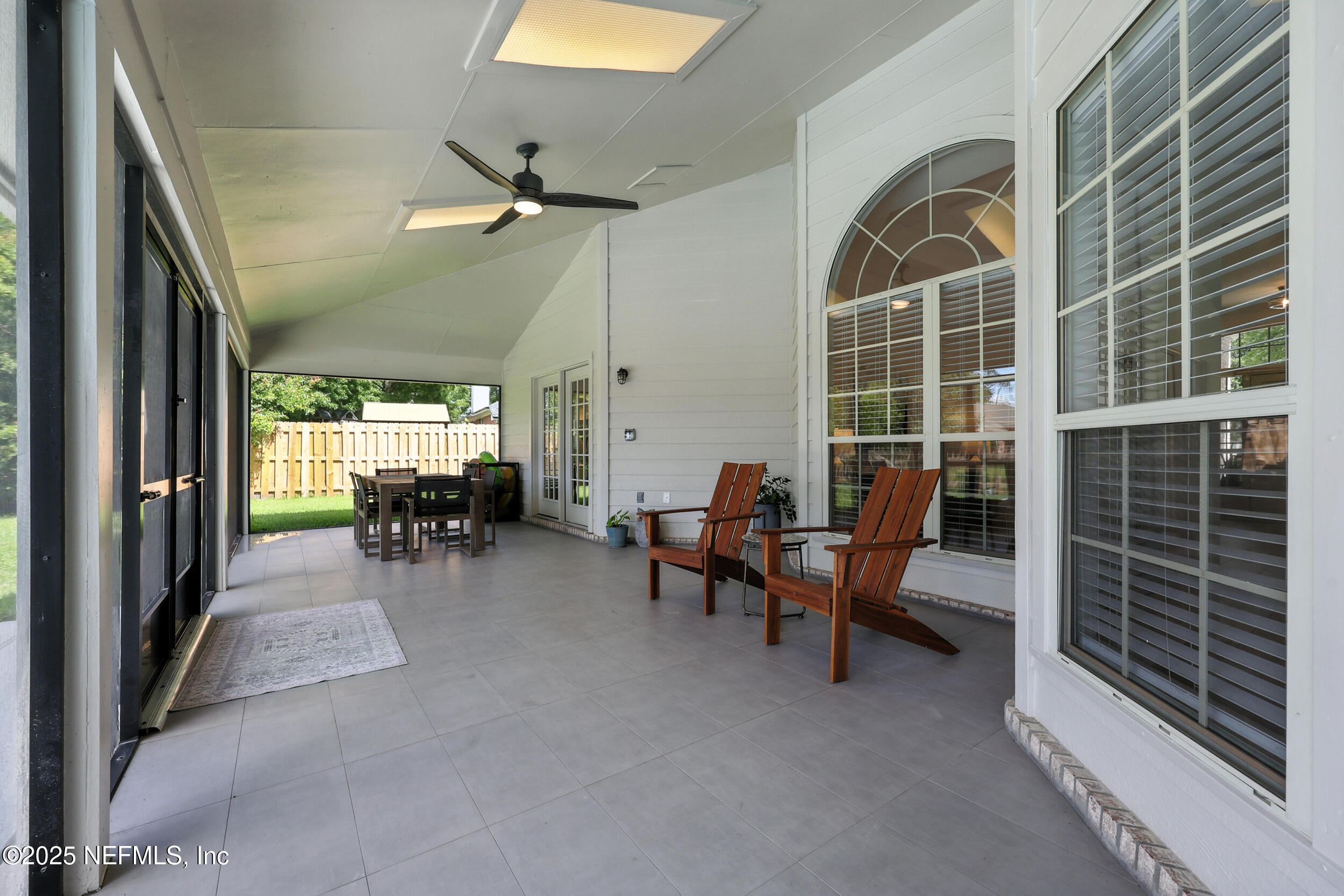 1813 ROYAL FERN Lane