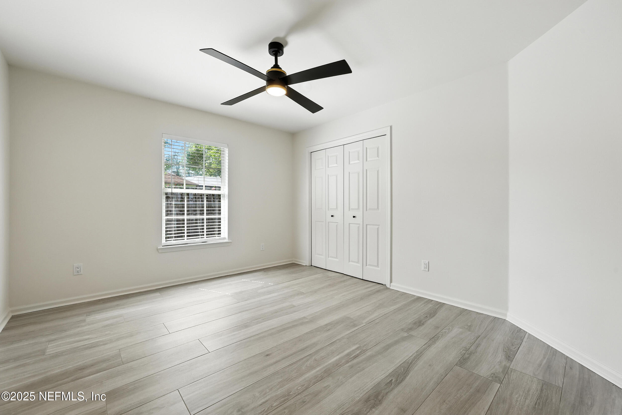 1813 ROYAL FERN Lane