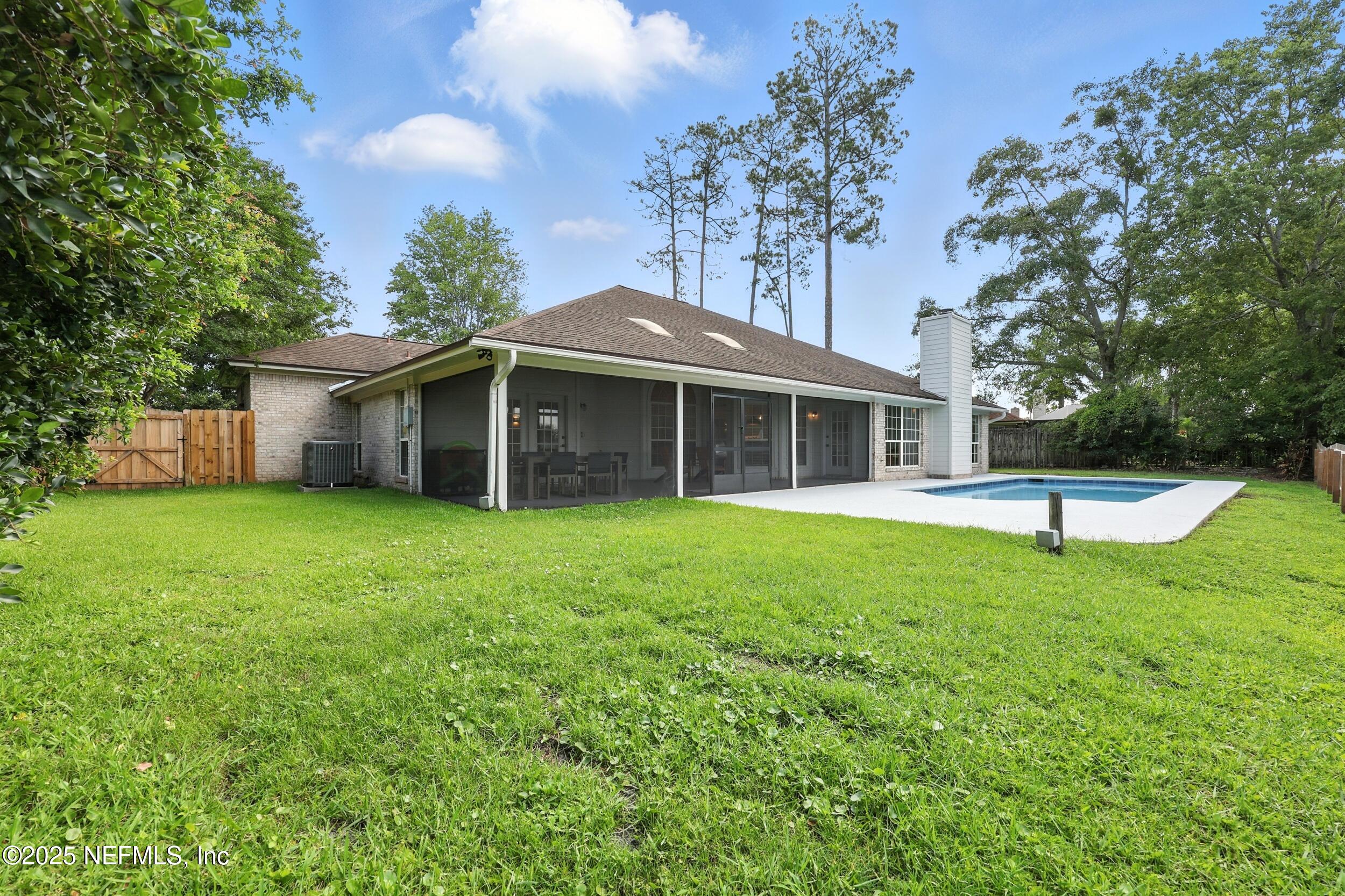 1813 ROYAL FERN Lane