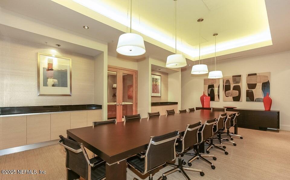 1431 RIVERPLACE Boulevard, 1610