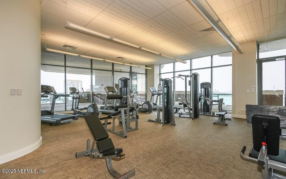 1431 RIVERPLACE Boulevard, 1610