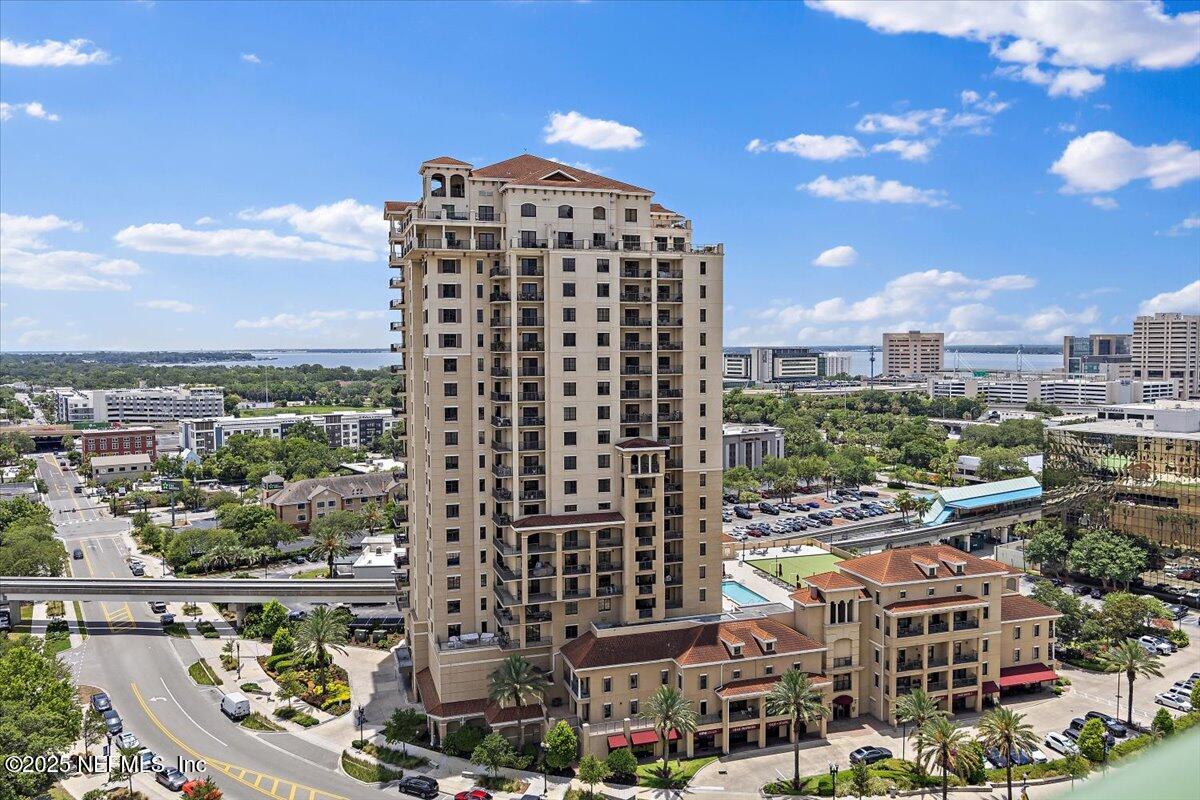 1431 RIVERPLACE Boulevard, 1610