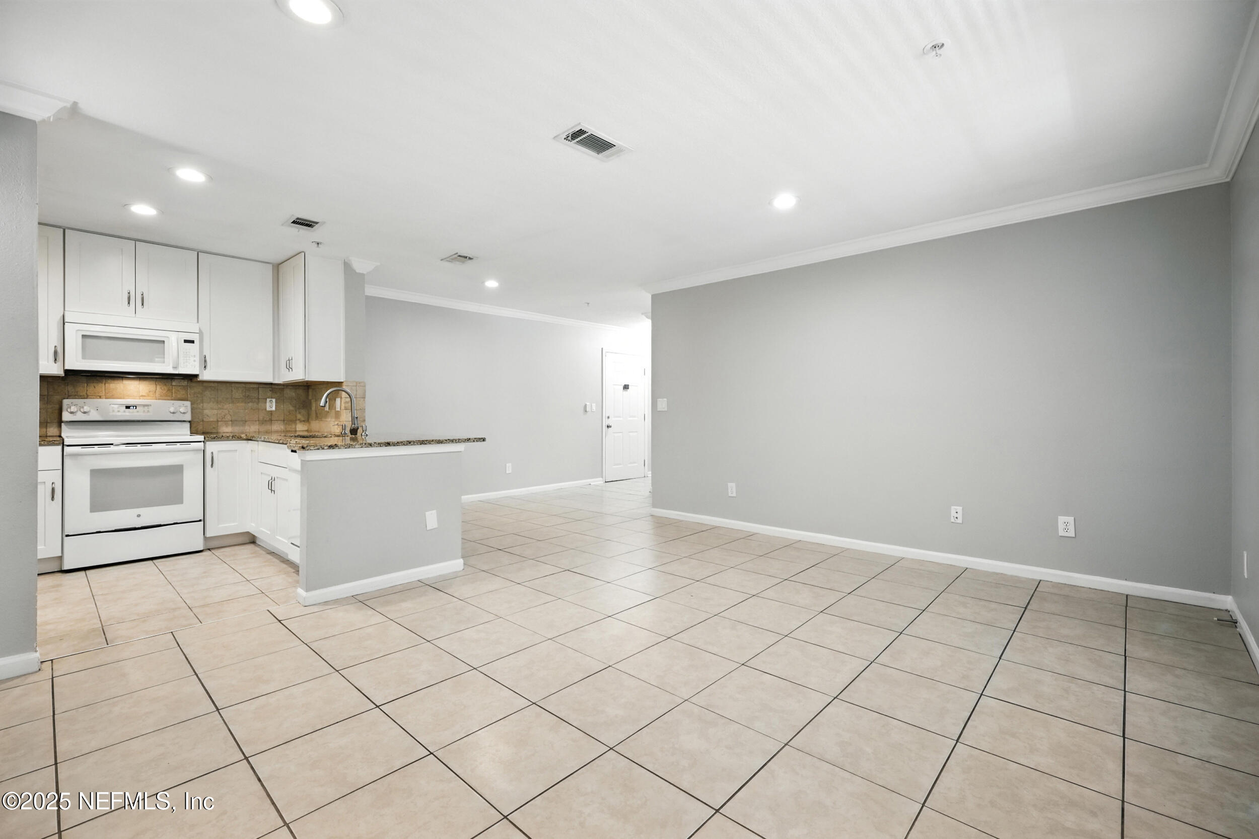 7701 TIMBERLIN PARK Boulevard, 817