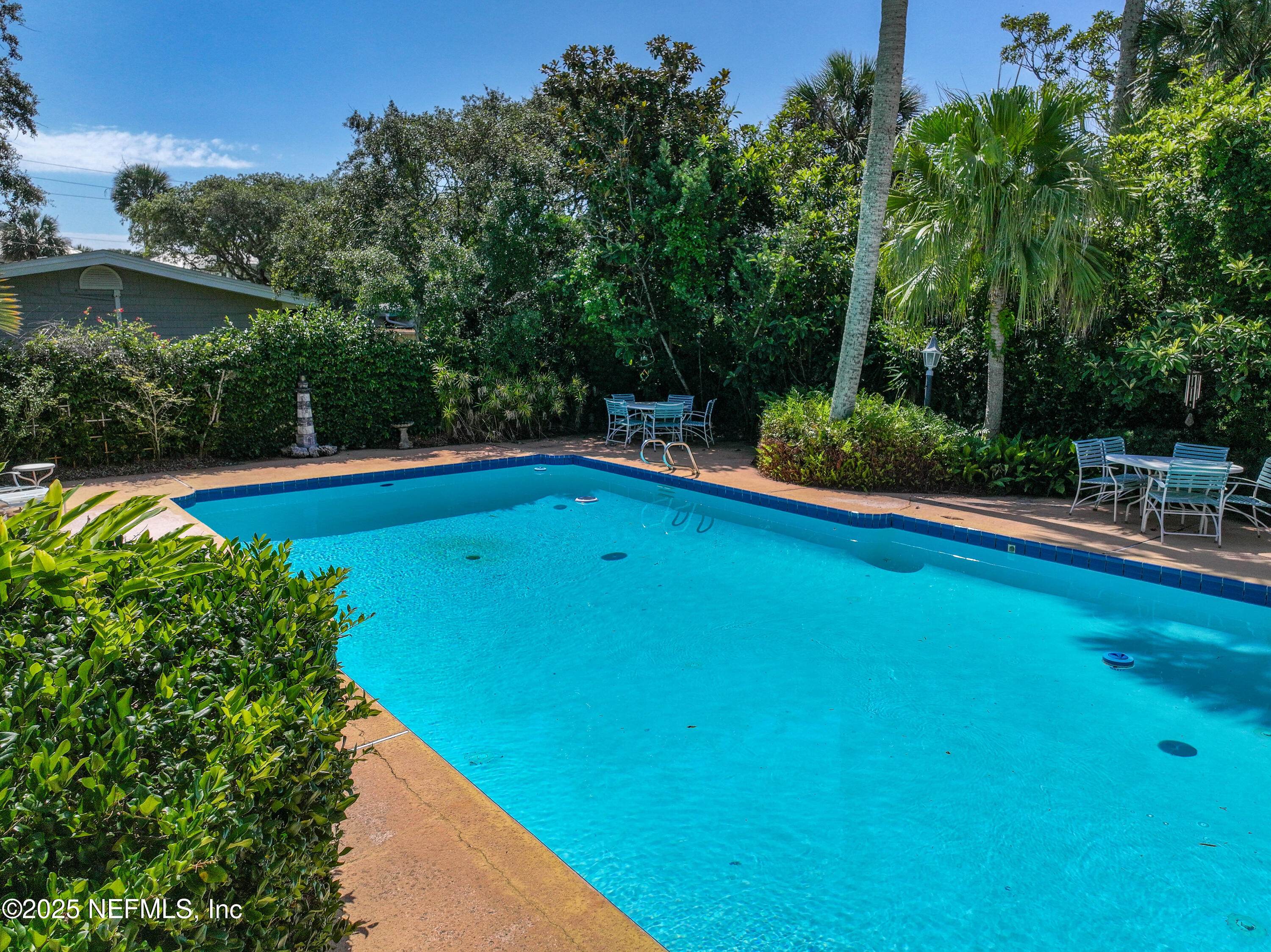 1313 E COAST Drive