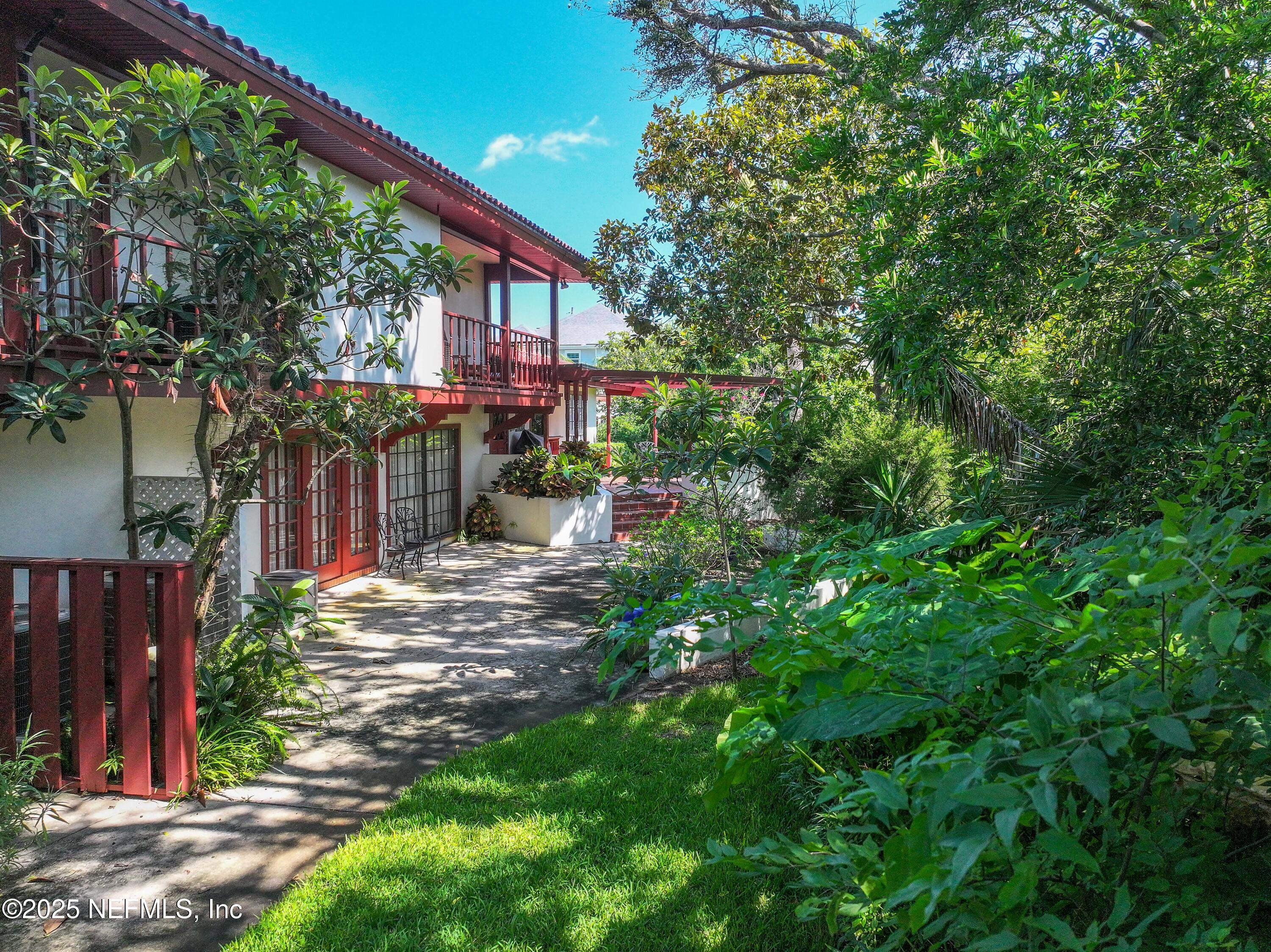 1313 E COAST Drive