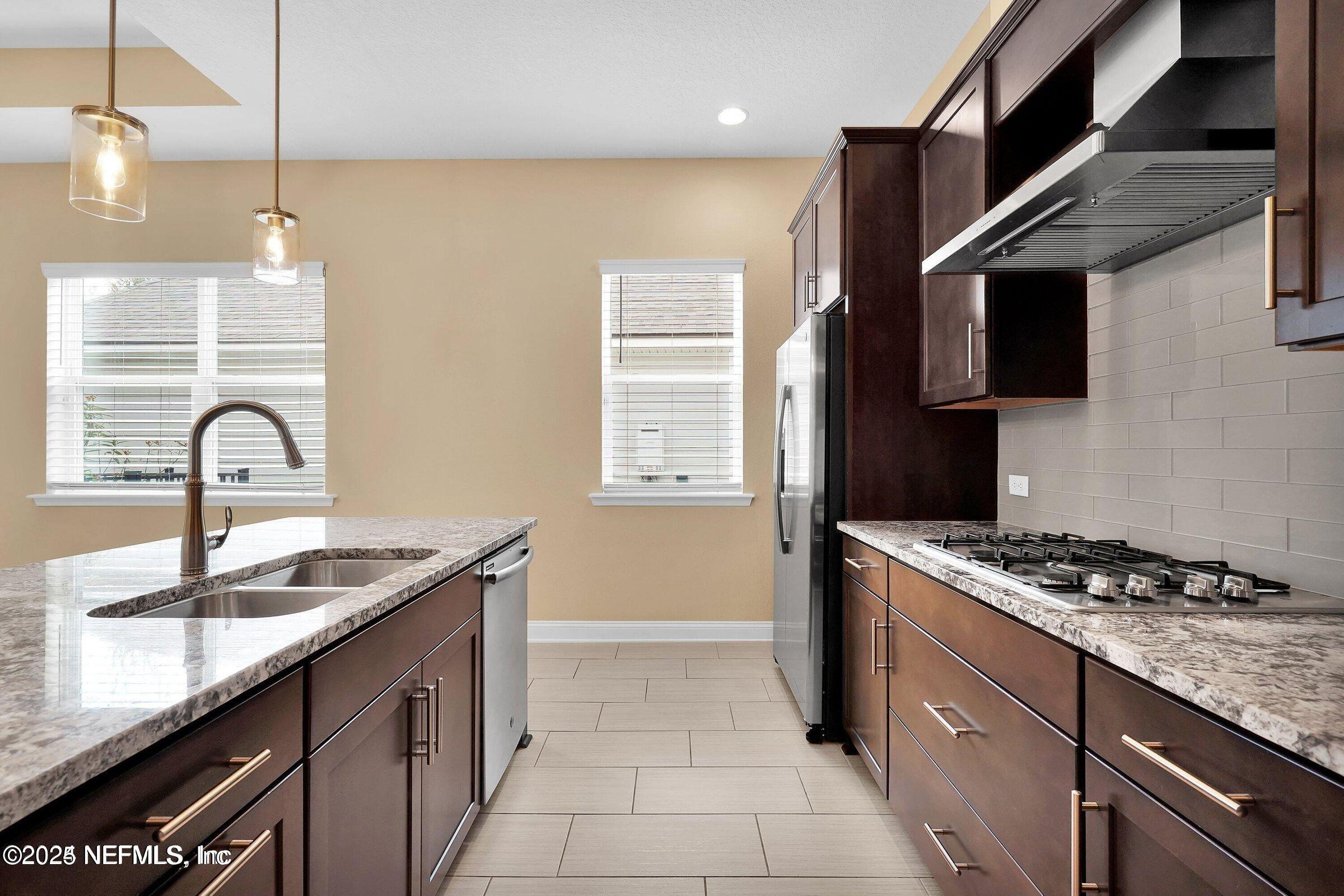 244 VISTA LAKE Circle