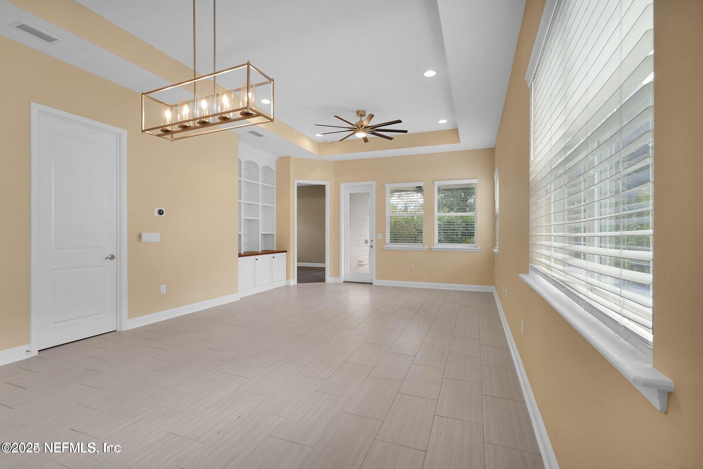 244 VISTA LAKE Circle