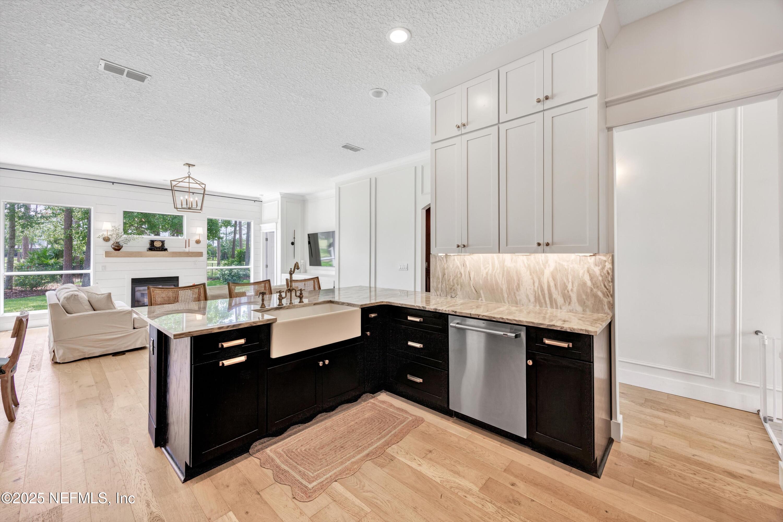 1529 WATERBRIDGE Court