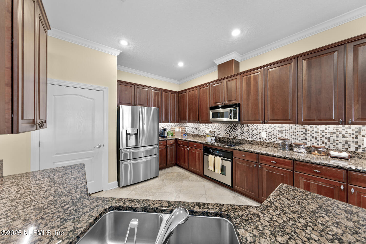 13846 ATLANTIC Boulevard, 103