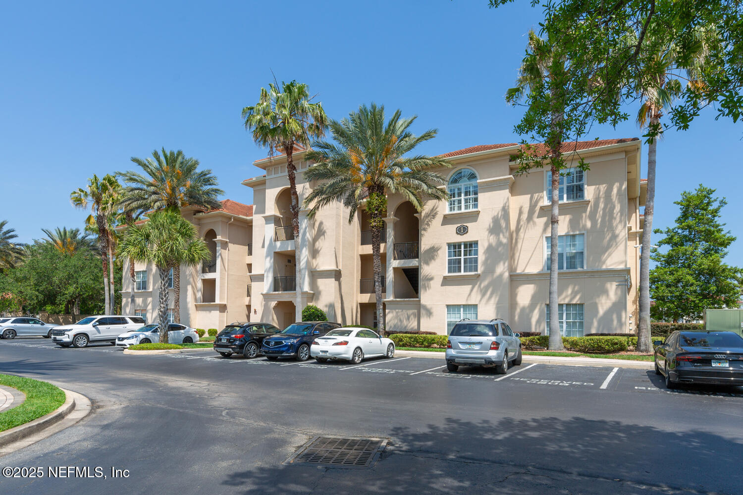 13846 ATLANTIC Boulevard, 103