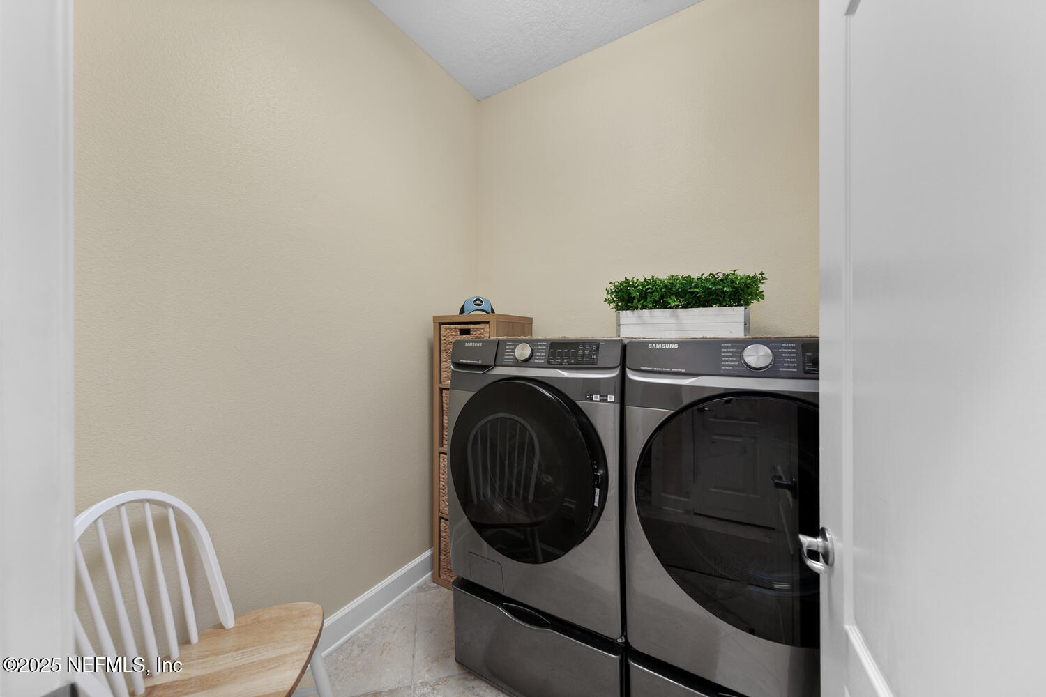 13846 ATLANTIC Boulevard, 103