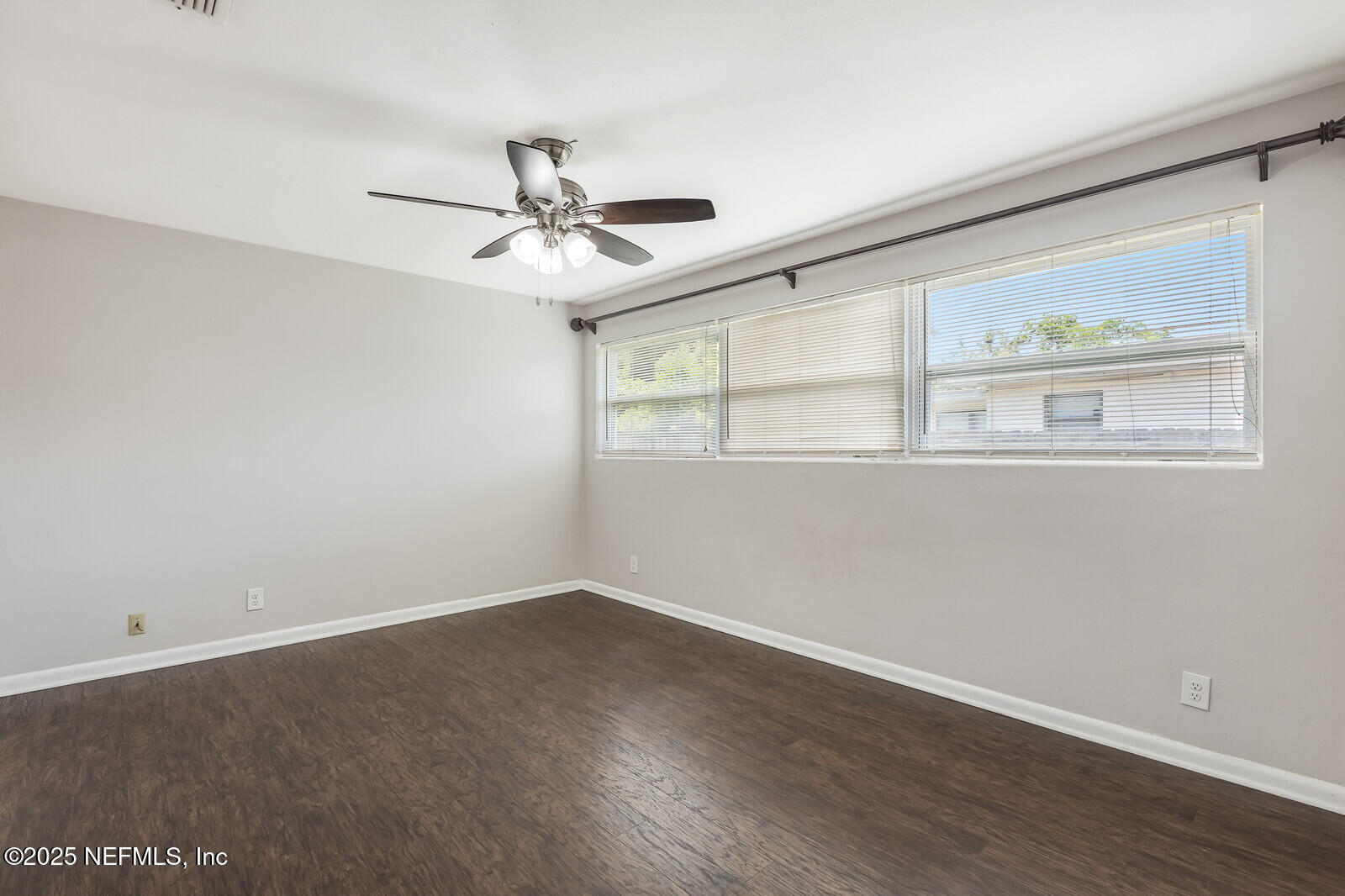 3592 THORNHILL Drive