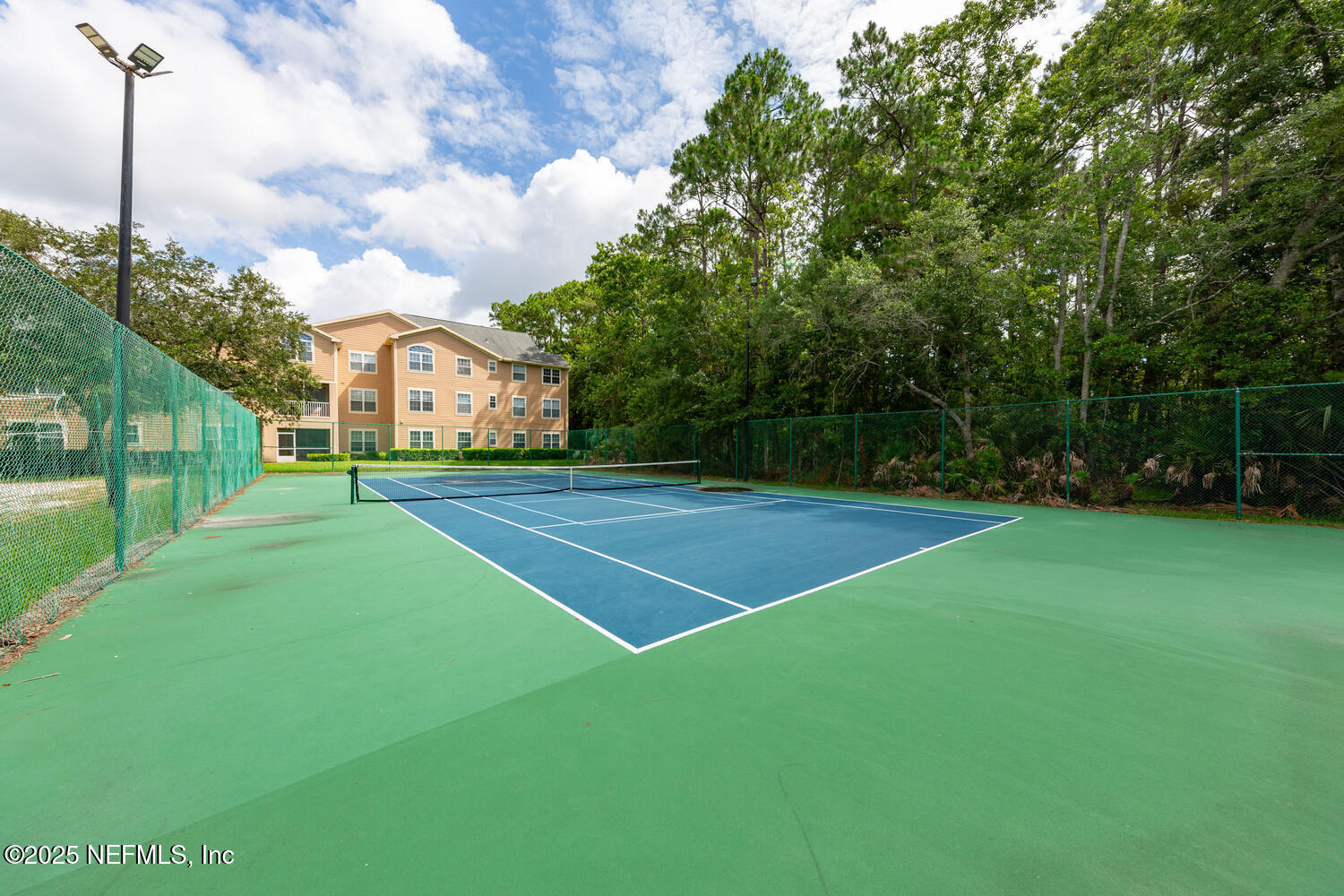 13810 SUTTON PARK Drive N, 915