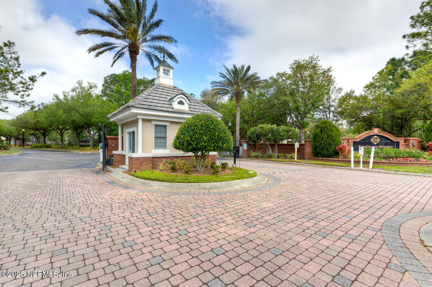 13810 SUTTON PARK Drive N, 915