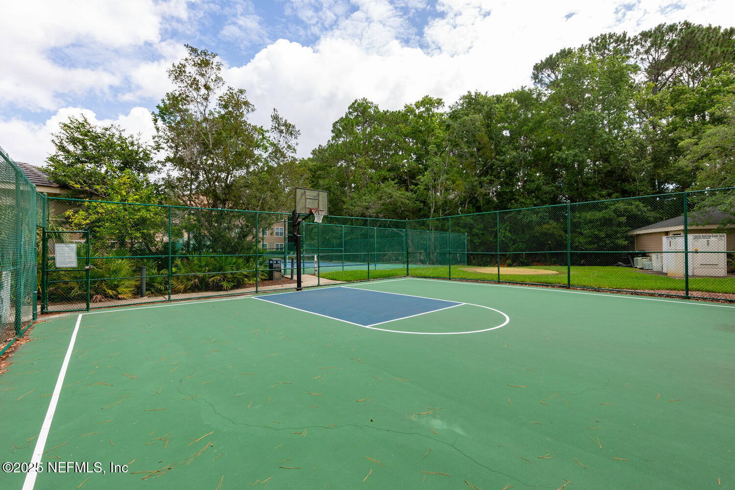 13810 SUTTON PARK Drive N, 915