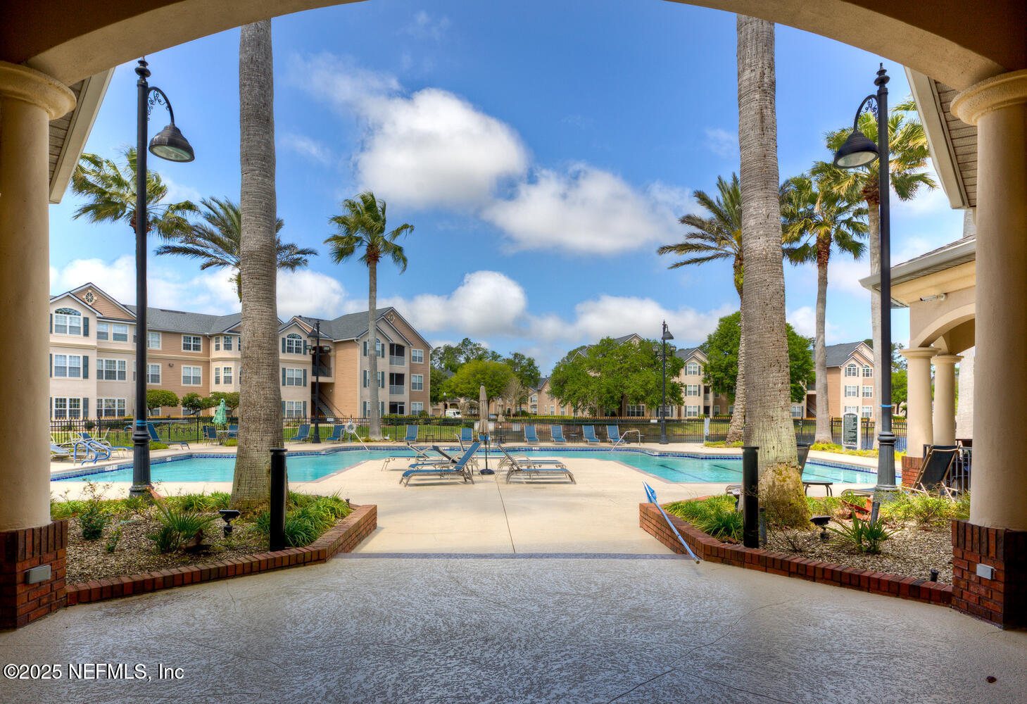 13810 SUTTON PARK Drive N, 915