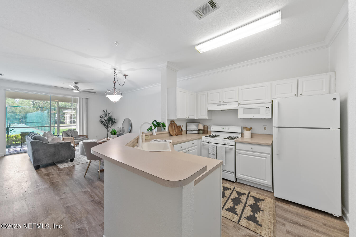 13810 SUTTON PARK Drive N, 915