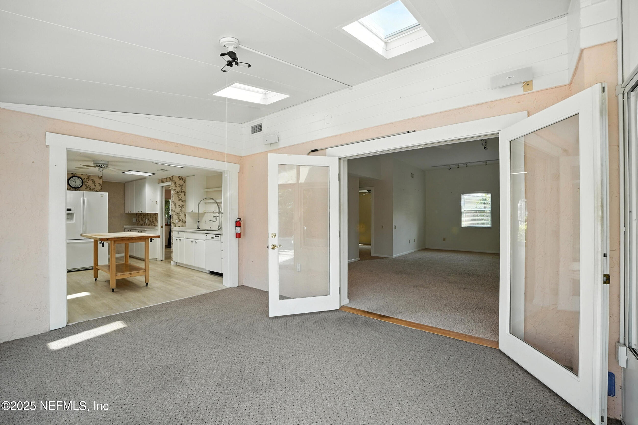 275 NAUTICAL Boulevard S