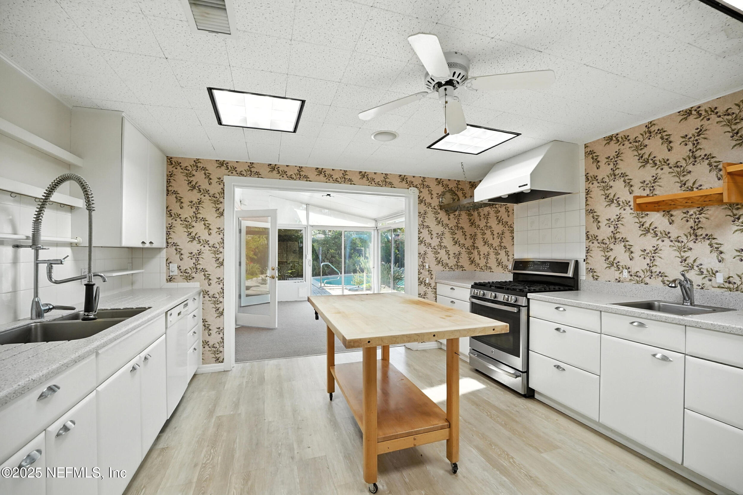 275 NAUTICAL Boulevard S