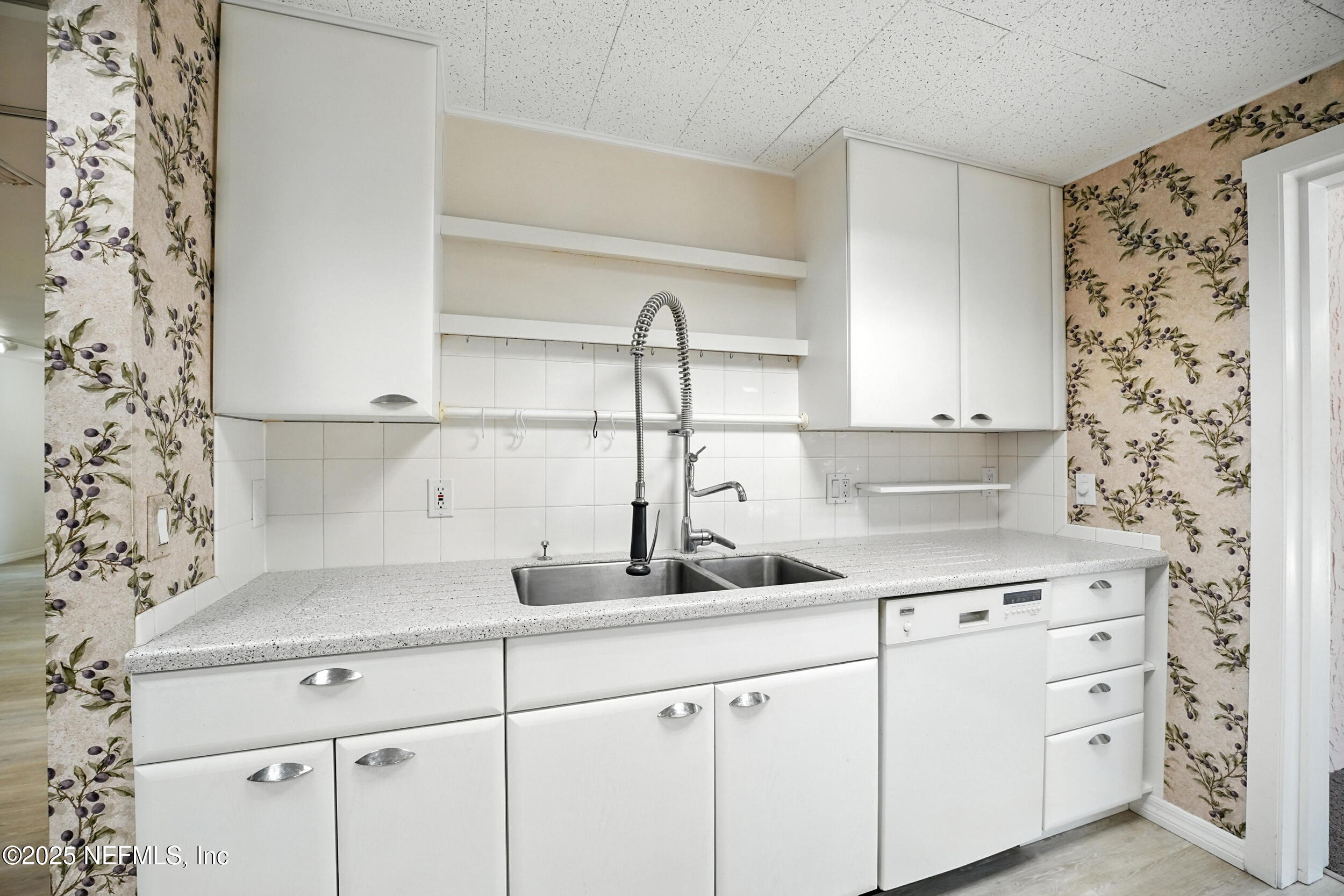 275 NAUTICAL Boulevard S