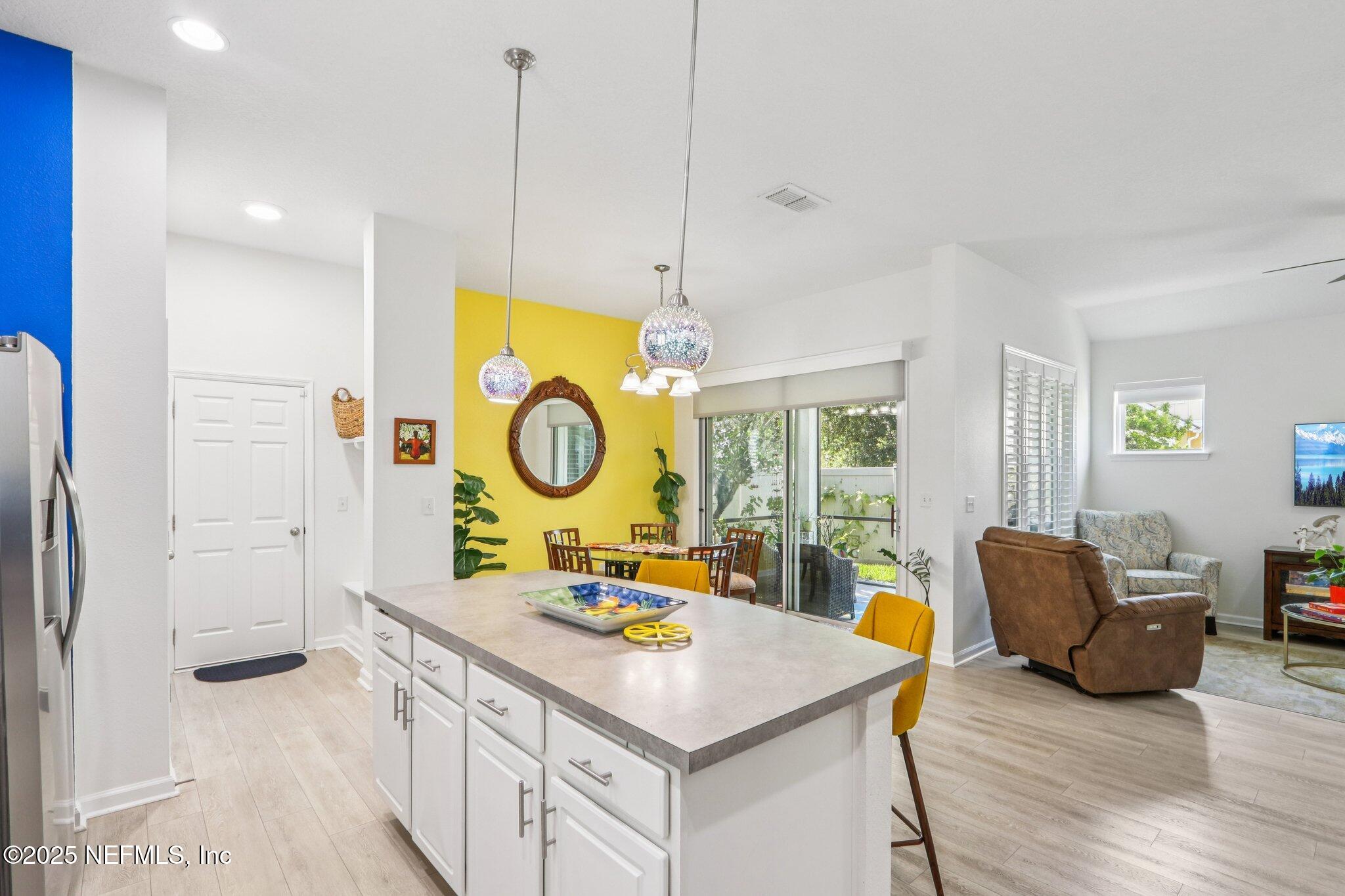 44 WESTON Circle