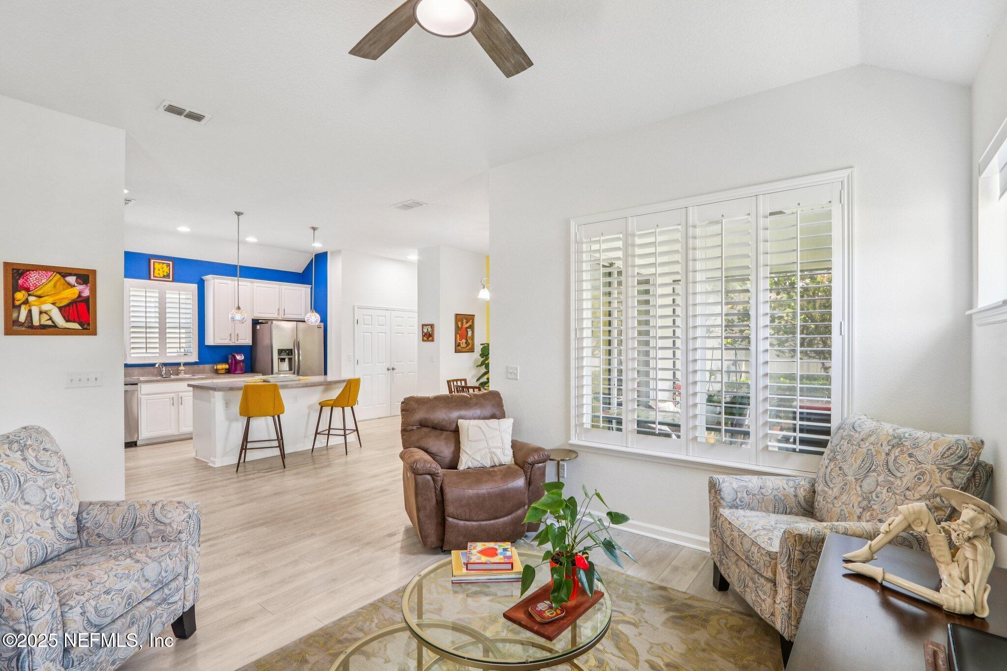 44 WESTON Circle