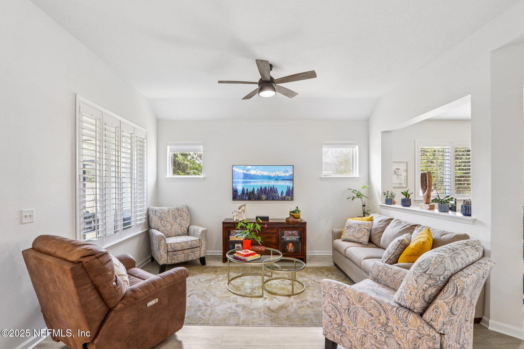 44 WESTON Circle