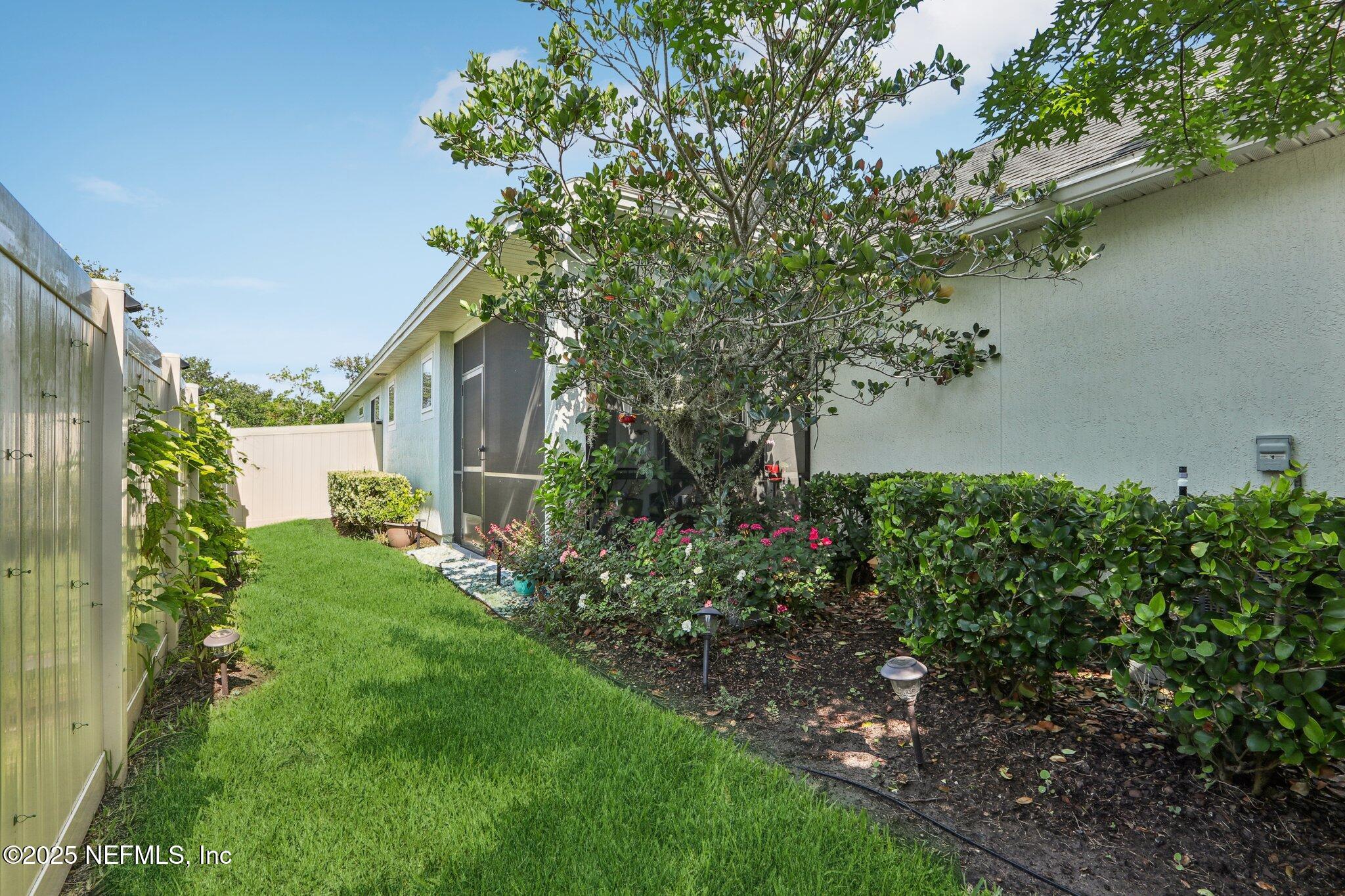44 WESTON Circle