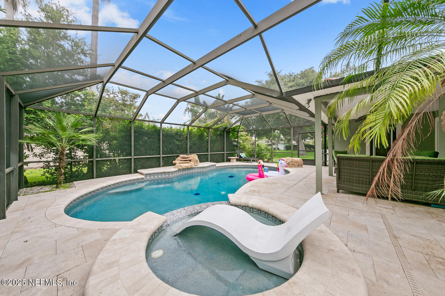 213 SEAMIST Court