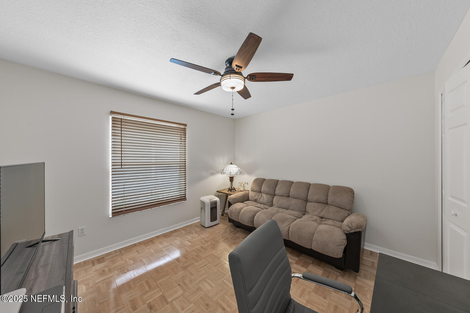 213 SEAMIST Court